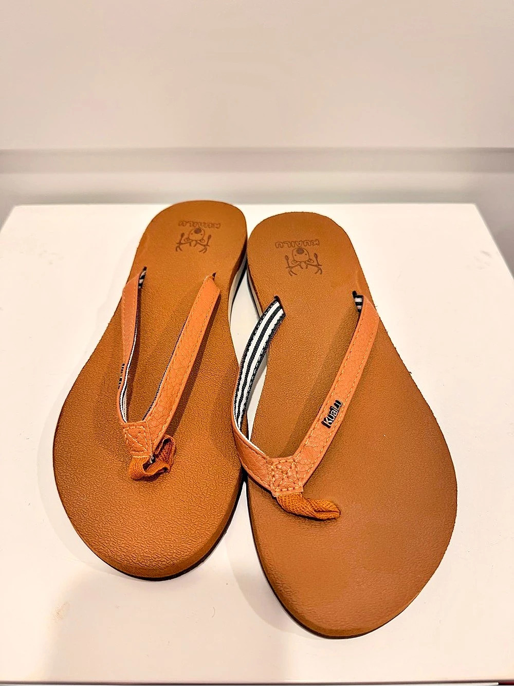 Kuailu Women's Brown Flip Flop